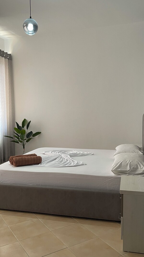 Skapeta Apartments - Saranda