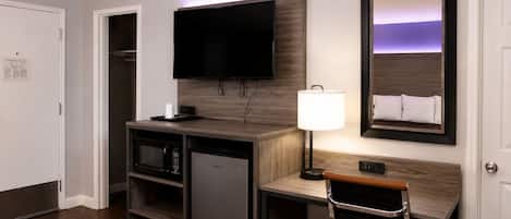 Standard Single Room, 1 King Bed, Non Smoking | Interior