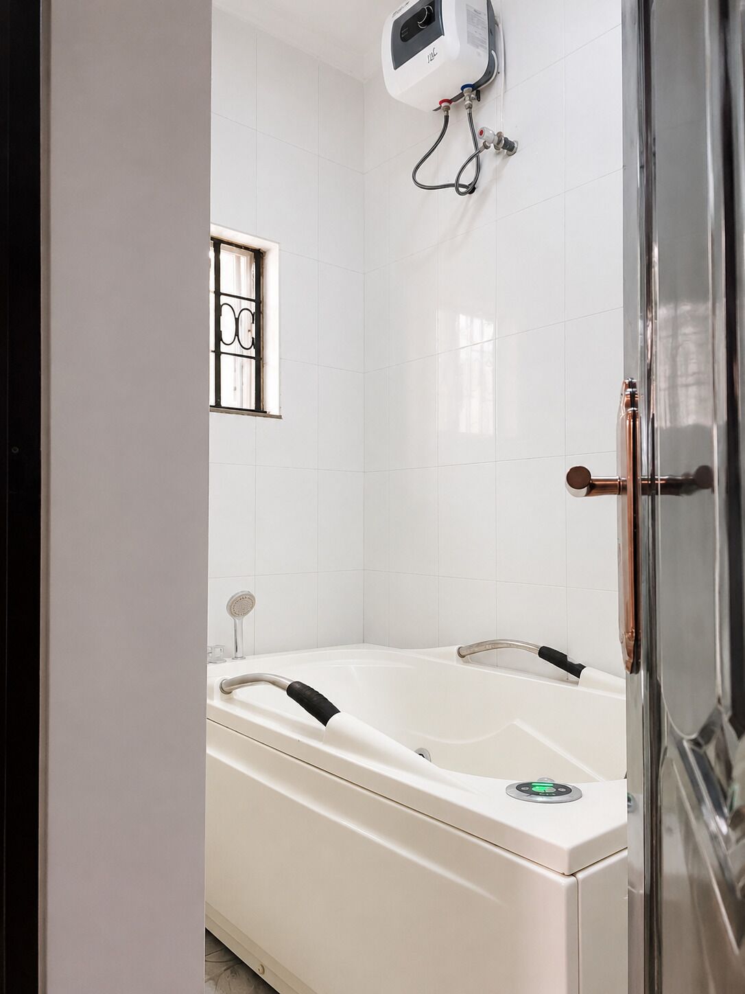 House | Bathroom