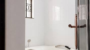 House | Bathroom