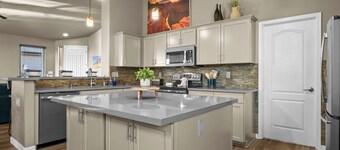 The Retreat at Gold Canyon - Private Pool, Firepit & Superstition Mountain Views