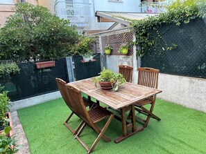 Outdoor dining - Vrbo Property (Riccione)