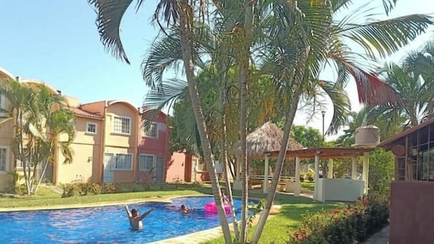 Pool - Sun and Rest in Ixtapa! Swimming Pool and Large Garden (Ixtapa Zihuatanejo)