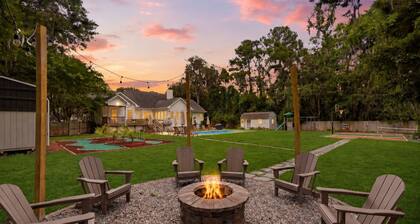 Savannah Luxury: Pool, Pickleball, Golf Simulator, Mini Golf, Karaoke and Game Room