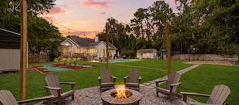 Savannah Luxury: Pool, Pickleball, Golf Simulator, Mini Golf, Karaoke and Game Room