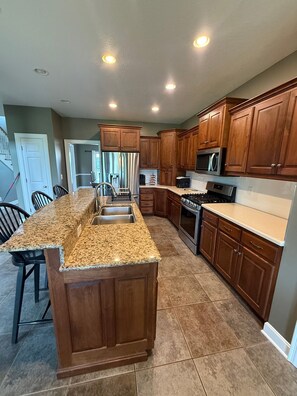 Private kitchen - Large country place on acreage with pond and plenty of room. (Lecompton)