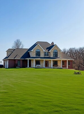 Exterior - Large country place on acreage with pond and plenty of room. (Lecompton)
