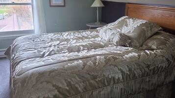 Internet, bed sheets