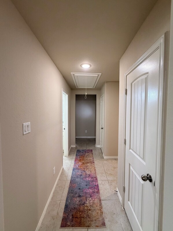 Interior - Relaxing Richmond Escape Spacious 4 Bedroom Home (Richmond)