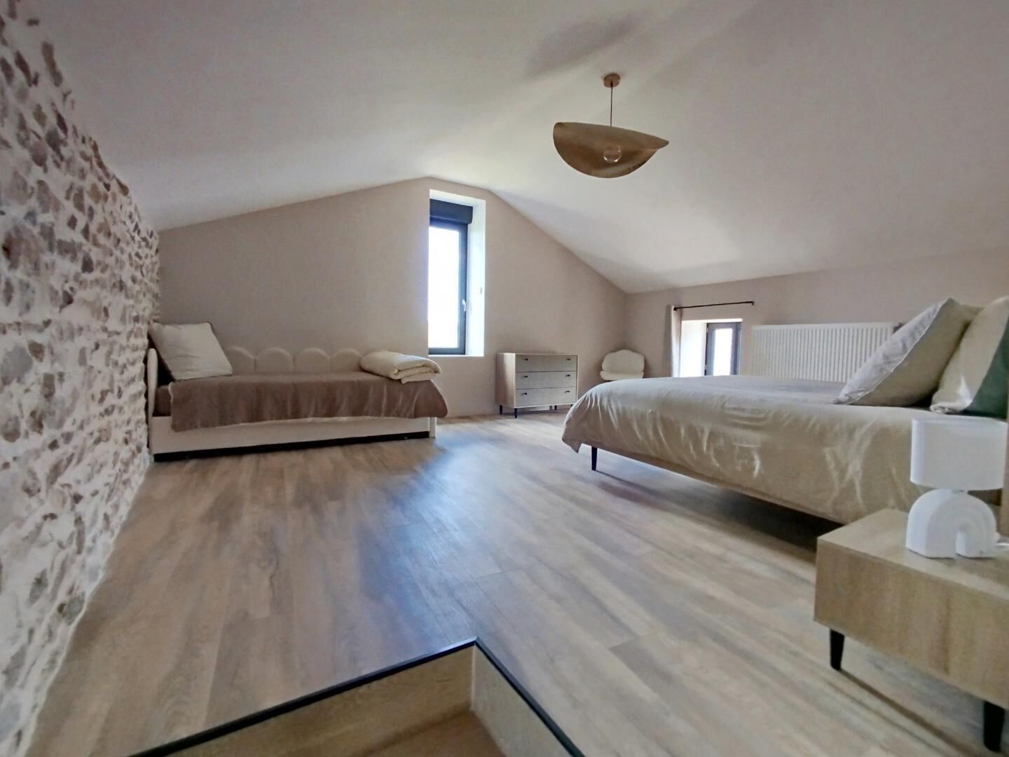 4 habitaciones, cuna de viaje, internet y ropa de cama 