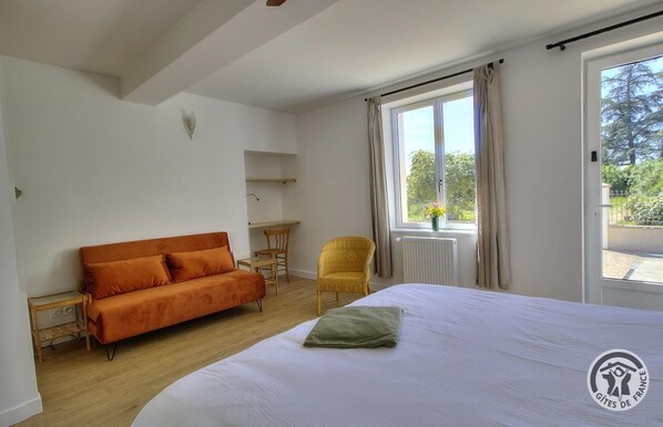 Room - Gîte de la Roche Pilée - VILLIE MORGON (VILLIE MORGON)