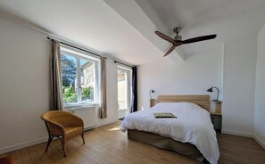 Cuna de viaje, Internet, ropa de cama