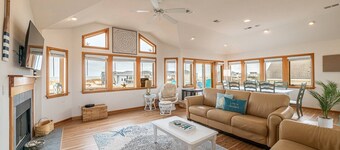 Ocean Aire - 4x4 Carova Beach, Ocean View, Hot Tub, Large Decks, Pets OK, Kayaks