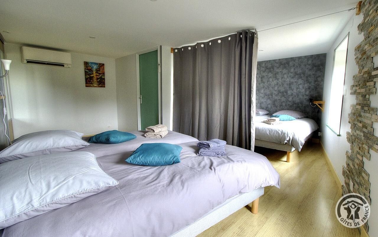 Bügeleisen/Bügelbrett, Reisekinderbett, kostenloses WLAN, Bettwäsche