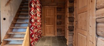 Hot tub | Sauna | WiFi | Pets allowed