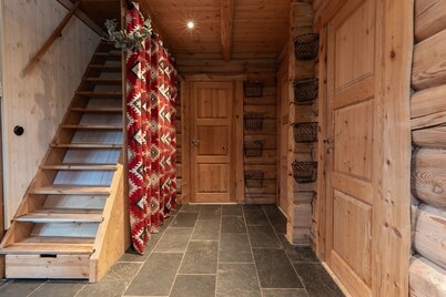 Hot tub | Sauna | WiFi | Pets allowed