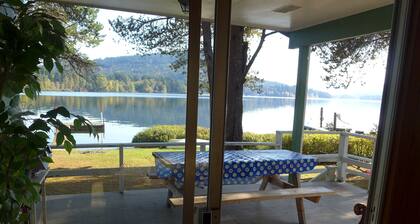 Shawnigan Lake Waterfront Cottage