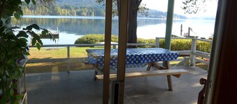 Shawnigan Lake Waterfront Cottage