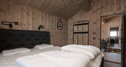 Ski-in/Ski-out | Wi-Fi | Sauna | Wood Stove