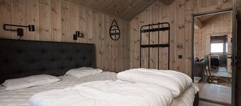 Ski-in/Ski-out | Wi-Fi | Sauna | Wood Stove