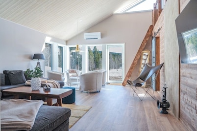 Sauna | WiFi | Wood-burning stove | BBQ | Pets OK