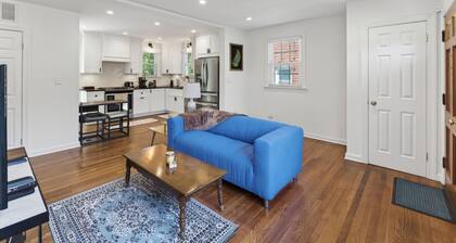 Extended stay: charming 2-bedroom cottage in lovely Charlottesville