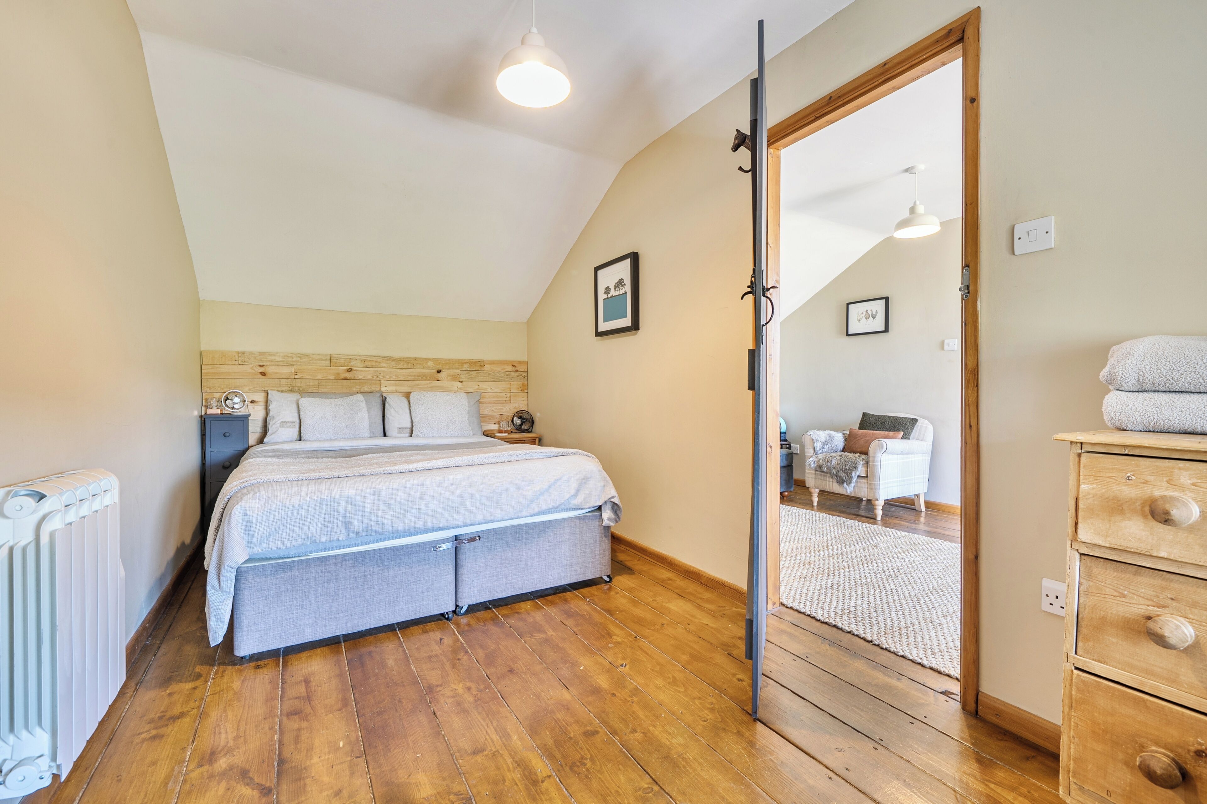 2 bedrooms, WiFi, bed sheets