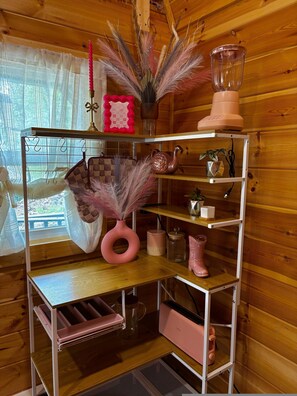 Room - Rosey Rodeo Cabin in Indianapolis (Indianapolis)