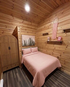 House - Rosey Rodeo Cabin in Indianapolis (Indianapolis)