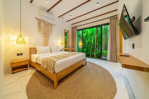 Family Villa, 3 Bedrooms, Private Pool | Egyptian cotton sheets, premium bedding, in-room safe - Blue Wave Villa Ubud (Gianyar)