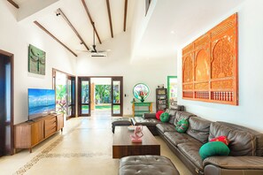 Living area - Holiday Villa 6BR Beachfront, Pool, Sauna| An Bang (Hoi An Tay)