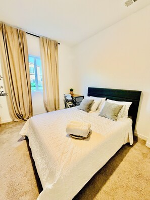 1 chambre, coffres-forts dans les chambres, bureau, Wi-Fi gratuit