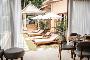 Deluxe Villa, 3 Bedrooms, Private Pool | Outdoor dining - Casa Mira Villa by DH (Gianyar)