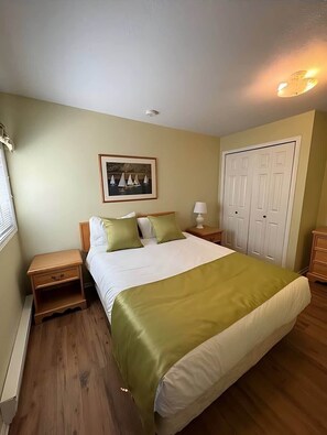 WiFi, bed sheets