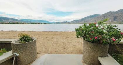 Suite 19 Green Gables Resort | Lake View Studio