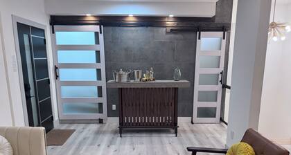 Modern 6 BR 3 Baths 11 beds Sleeps 17 Birthday