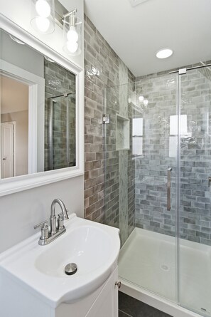 Bathroom - World Cup Luxury II Retreat 25 Min to MetLife  NYC Train Access (Maplewood)