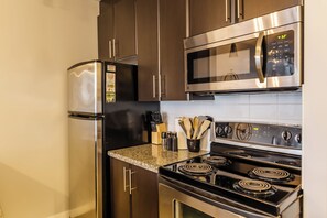 Private kitchen - Rogers Arena, BC Place - Prime Location (Vancouver)