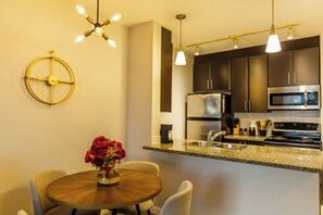 Private kitchen - Rogers Arena, BC Place - Prime Location (Vancouver)