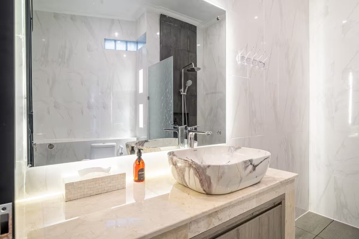 Family Villa, 3 Bedrooms, Private Bathroom | Bathroom | Bathrobes, slippers, bidet