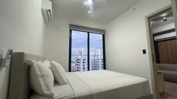 Appartement Luxe, balcon, vue ville | Wi-Fi gratuit