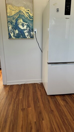 Interior - Cozy 1-bedroom apartment in enjoyable Union with AC and gym access (union)