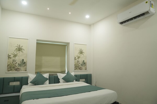 Hotel South Square - Nagpur