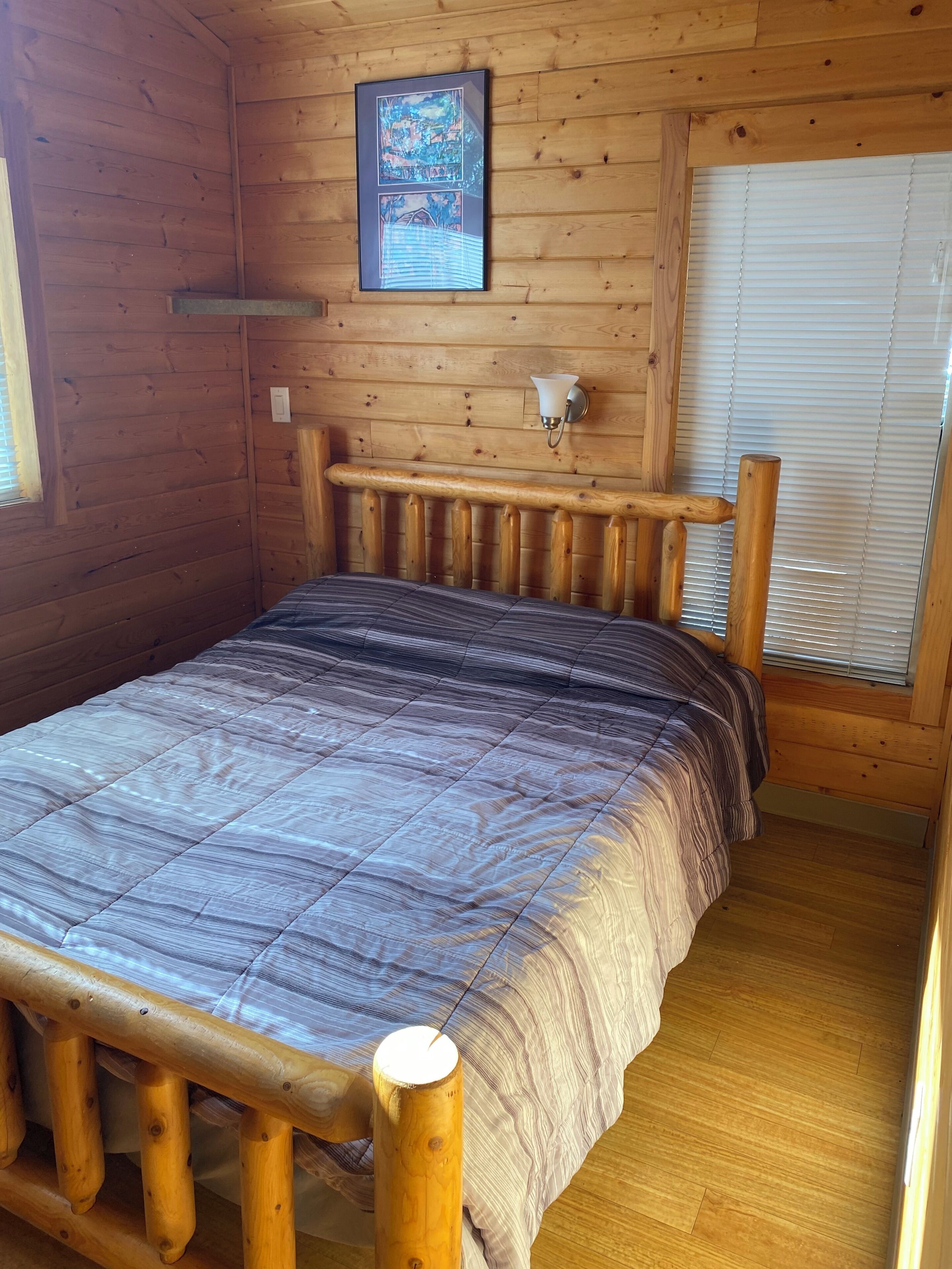 Deluxe Cabin 1 | Free WiFi