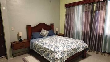 2 bedrooms, WiFi, bed sheets, wheelchair access
