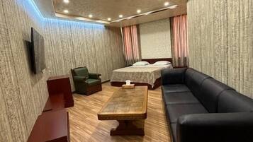 Double Room, City View | Interior
