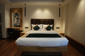 Room - Trevon Twin Tree Inn (City Plaza)