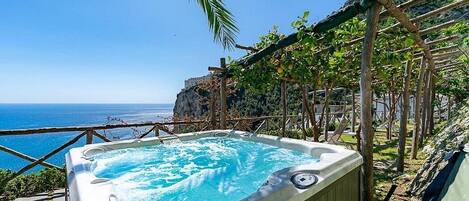 室外 SPA 浴池