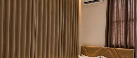 Chambre Deluxe | Lits pliants/supplémentaires, Wi-Fi gratuit, draps fournis