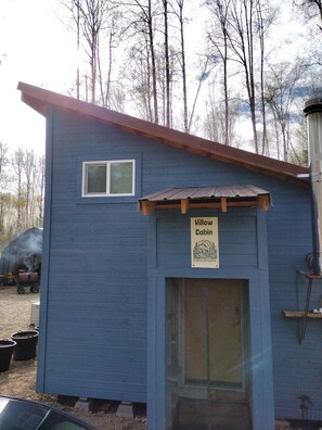 Exterior - Willow Cabin @ Creekside Campground (Willow)